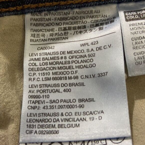 Levi’s NWOT Perfectly Slimming 512 Straight Leg High Rise denim jeans W32 L30 - Picture 7 of 12